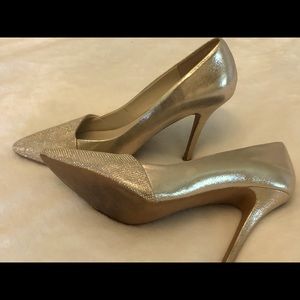 Aldo gold leather heels